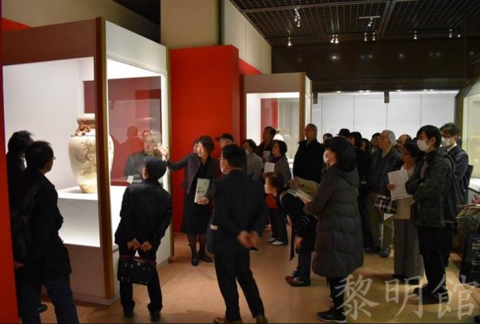 キュレーター・トーク