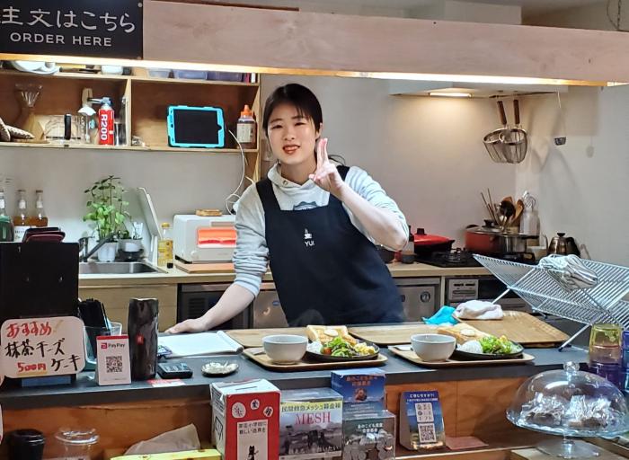 簡易宿泊所内カフェ