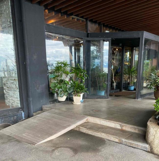 ホテル翔月　玄関