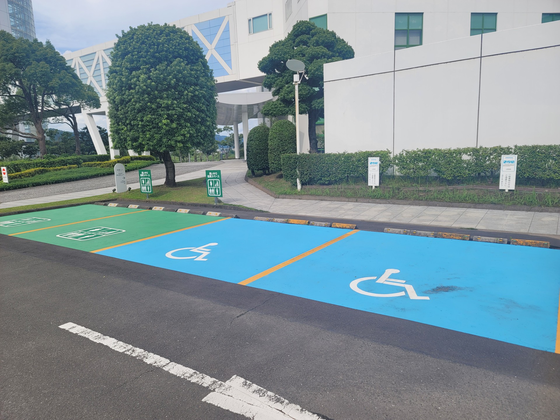 別館おもいやり駐車場