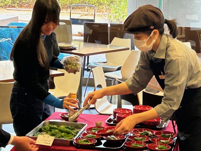 ピーマンふるまい