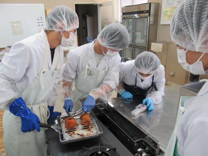 焼豚の内部温度を確認