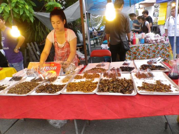 昆虫食販売(タイ).