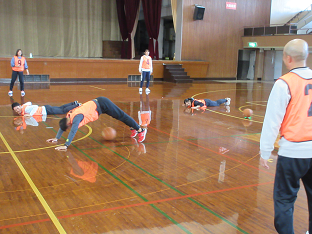 1129転がるボールよけ