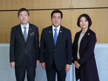 知事写真