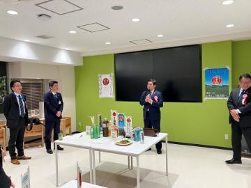 知事写真