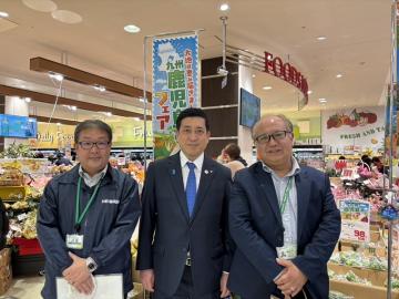 知事写真