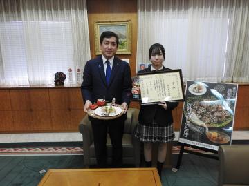 知事写真