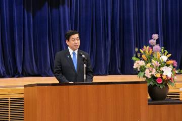 知事写真