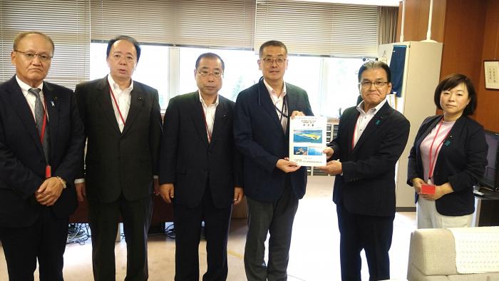 国土交通大臣官房長