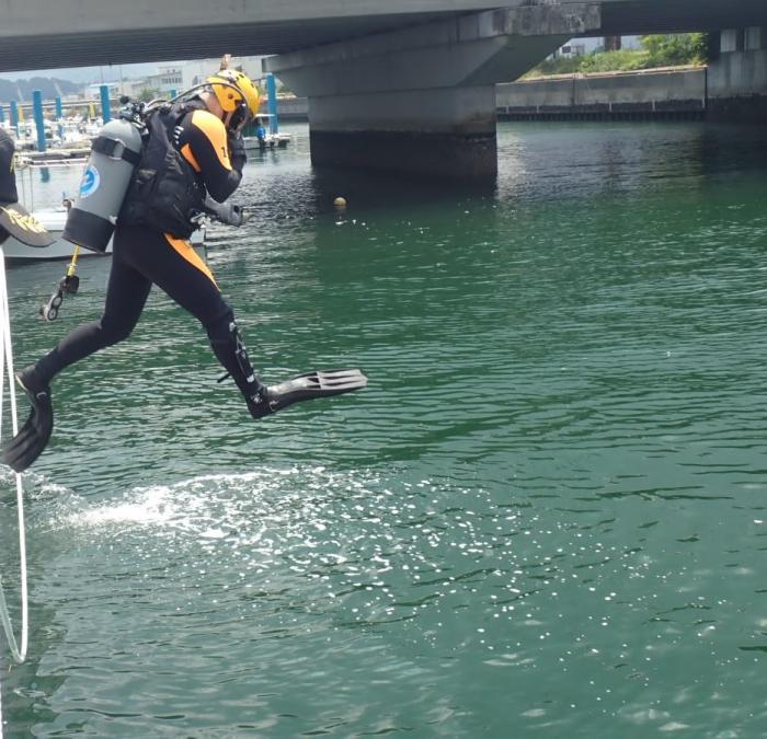 潜水　現場