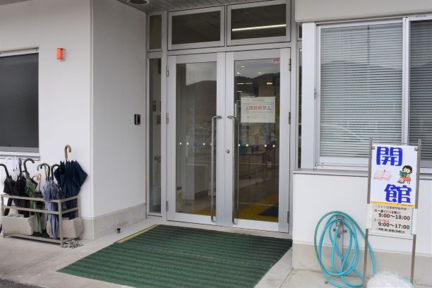 ⑧外開扉（東側・西側）小