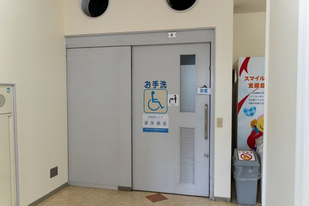 B棟多目的トイレ0小