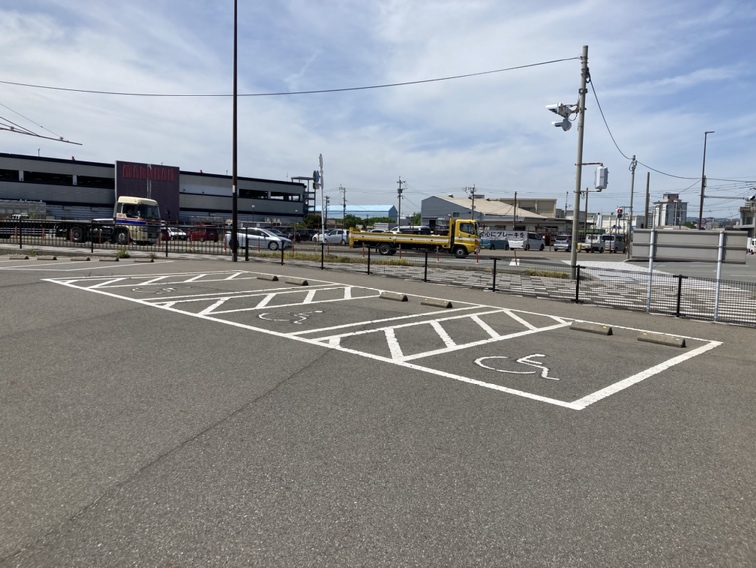 奄・沖FT県営駐車場（身障者用）