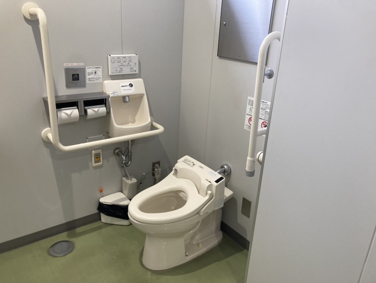 奄・沖FT多目的トイレ3