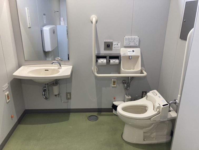 奄・沖FT多目的トイレ２